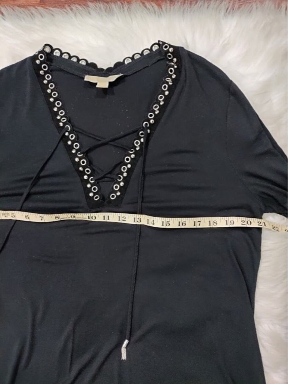 Michael Kors Bell Sleeve Black Lace Up Deep V Top Large - Picture 5 of 14